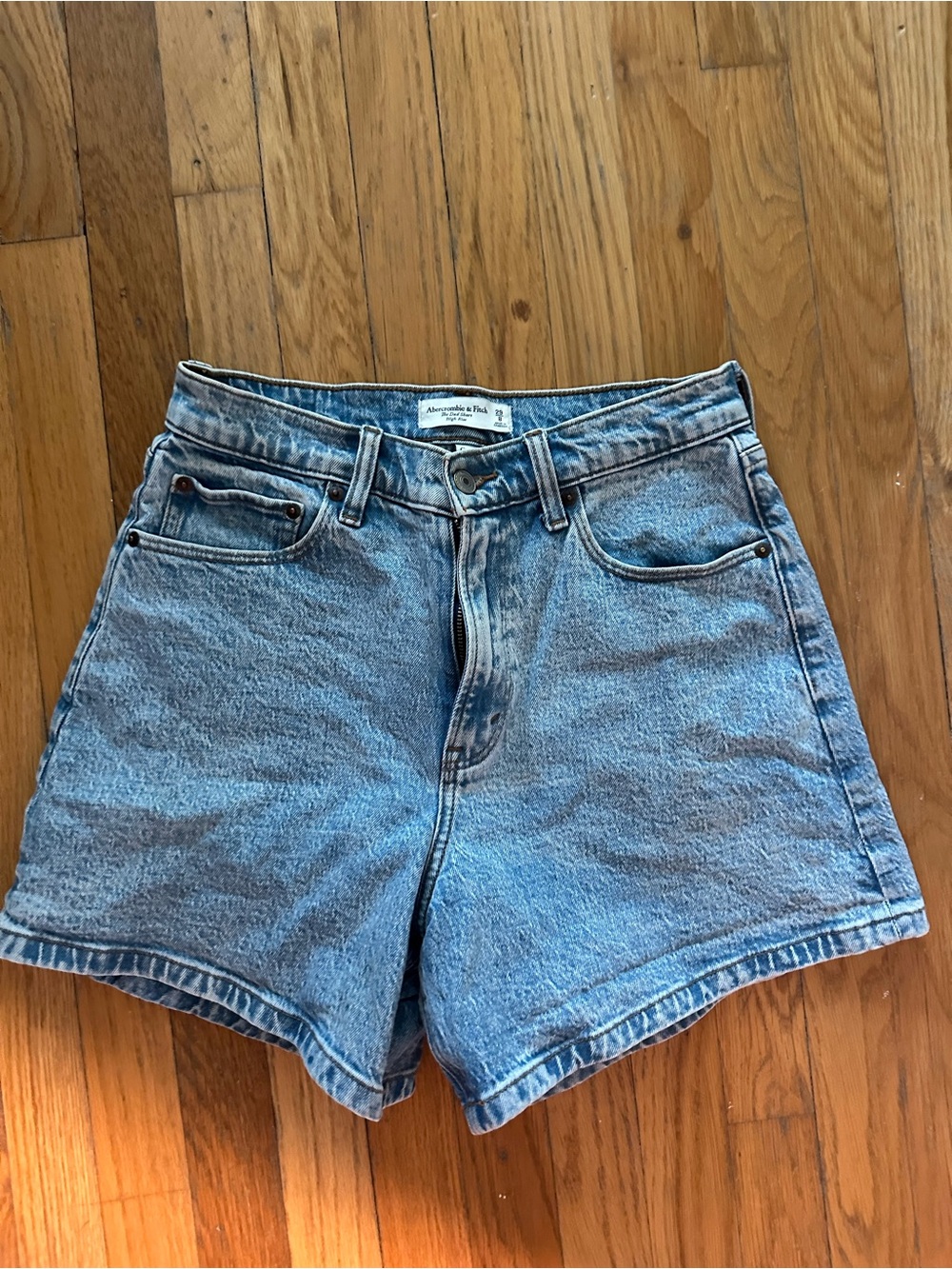 Abercrombie & Fitch High-Rise Dad Shorts — Curve Love — Size 8/29